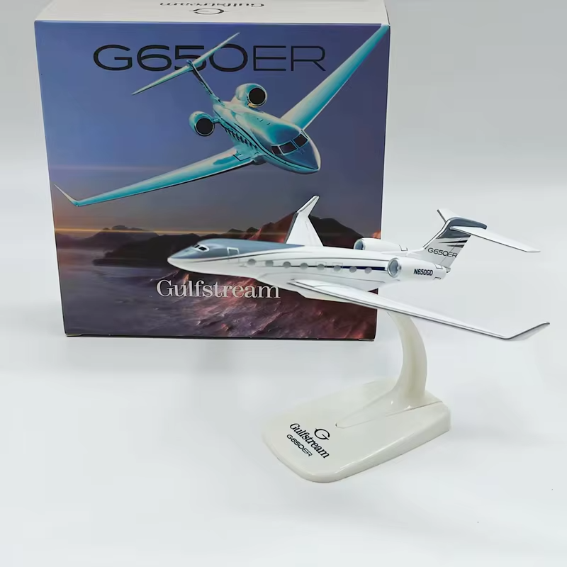 G650ER 1/200 Scale Private Bus - огляд і ціна Model Kit Resin